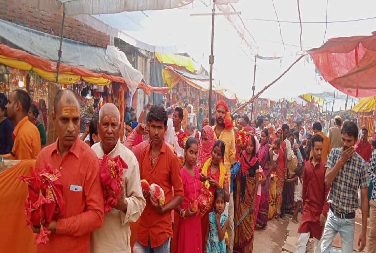 Navratri 2021 Vindhyachal dham Devotees gathered to worship maa Mahagauri on ashtam tithi