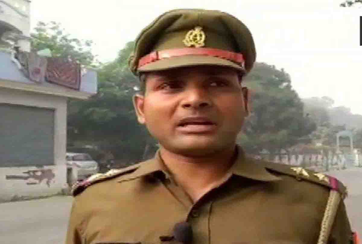 Policeman sacked for making indecent remarks on PM-CM