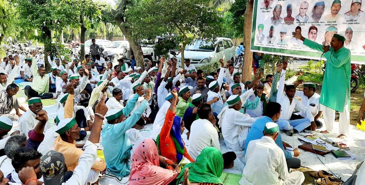 Farmers roared for payment of outstanding sugarcane
