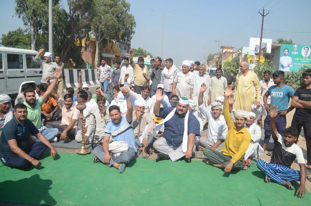 Farmers protested against the incident of Lakhimpur Kheri, blocked the highway