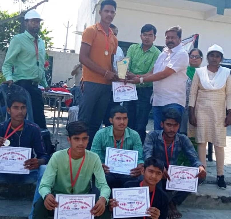 Rajneesh, Rakhi, Hemant, Shivkant and Supriya topped the race