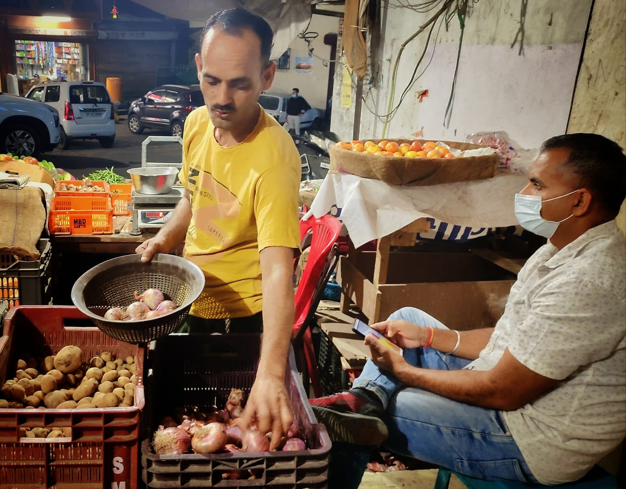 Onion and tomato prices increased by Rs 20