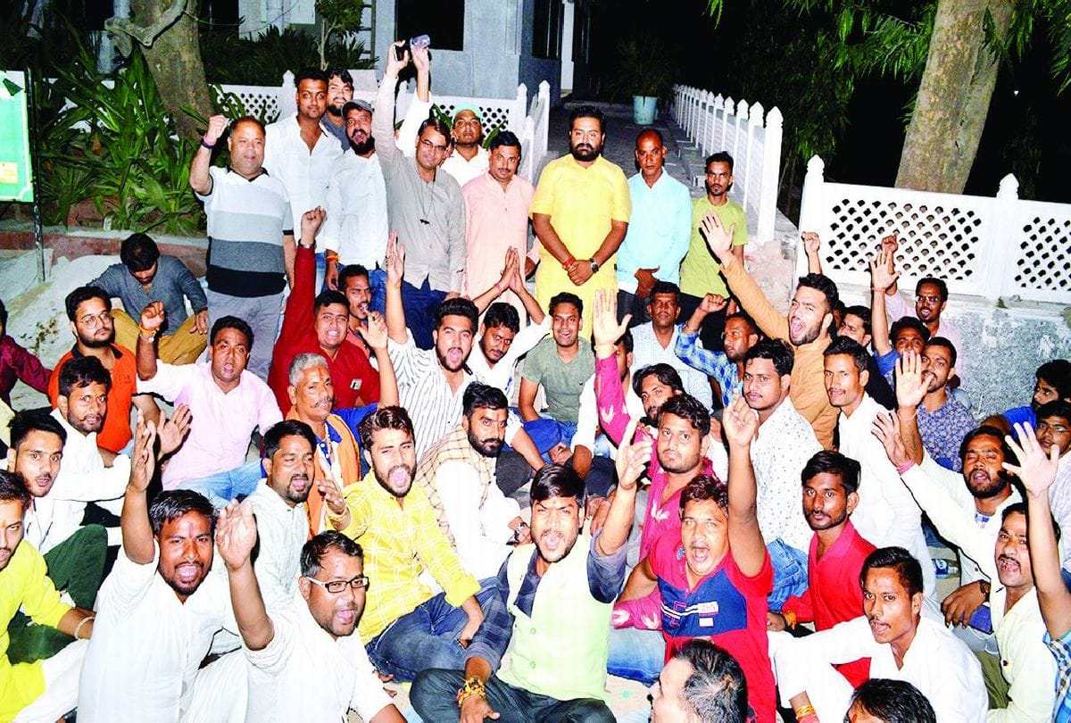 BJP workers protest outside ADA office officers held hostage for five hours in agra
