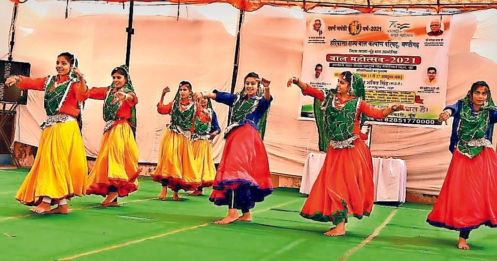 Children captivated the audience by presenting cultural programs, inauguration of Children's Festival at Sardar Gurmukh Singh Memorial School