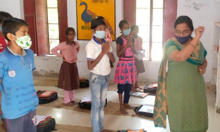 Children stuck in Grammar in the school of Social Welfare Officer