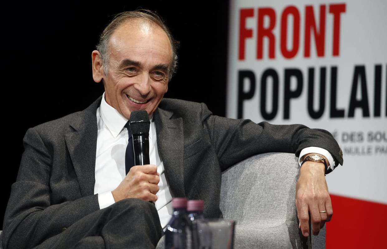 right wing leader eric zemmour pulling the crowd through his speeches in France election