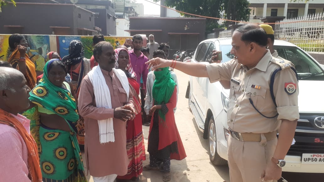 SP of Azamgarh slapped youth who For pleading for justice azamgarh sp angry after young man stopped his  vehicle