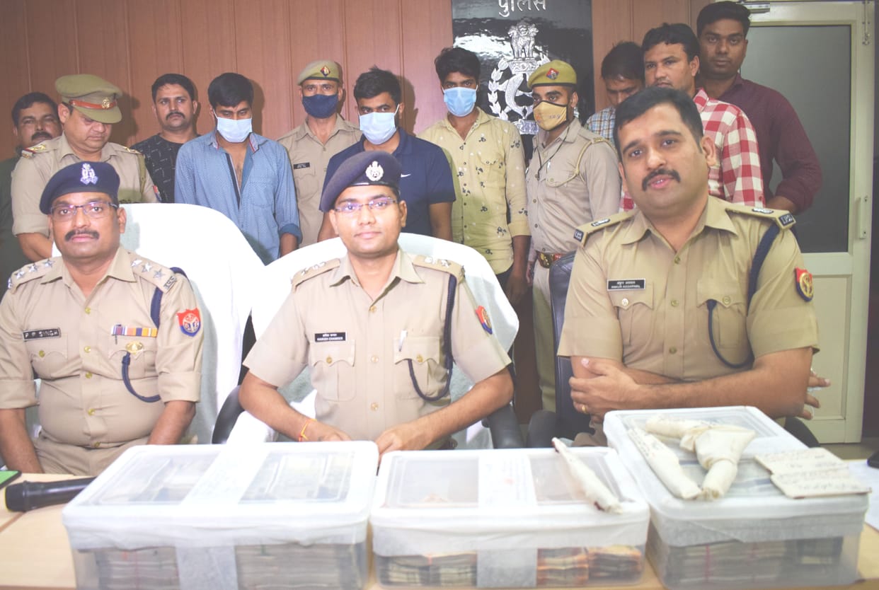 Car driver hatched a conspiracy to rob 55 lakhs, arrested along with brother and friend