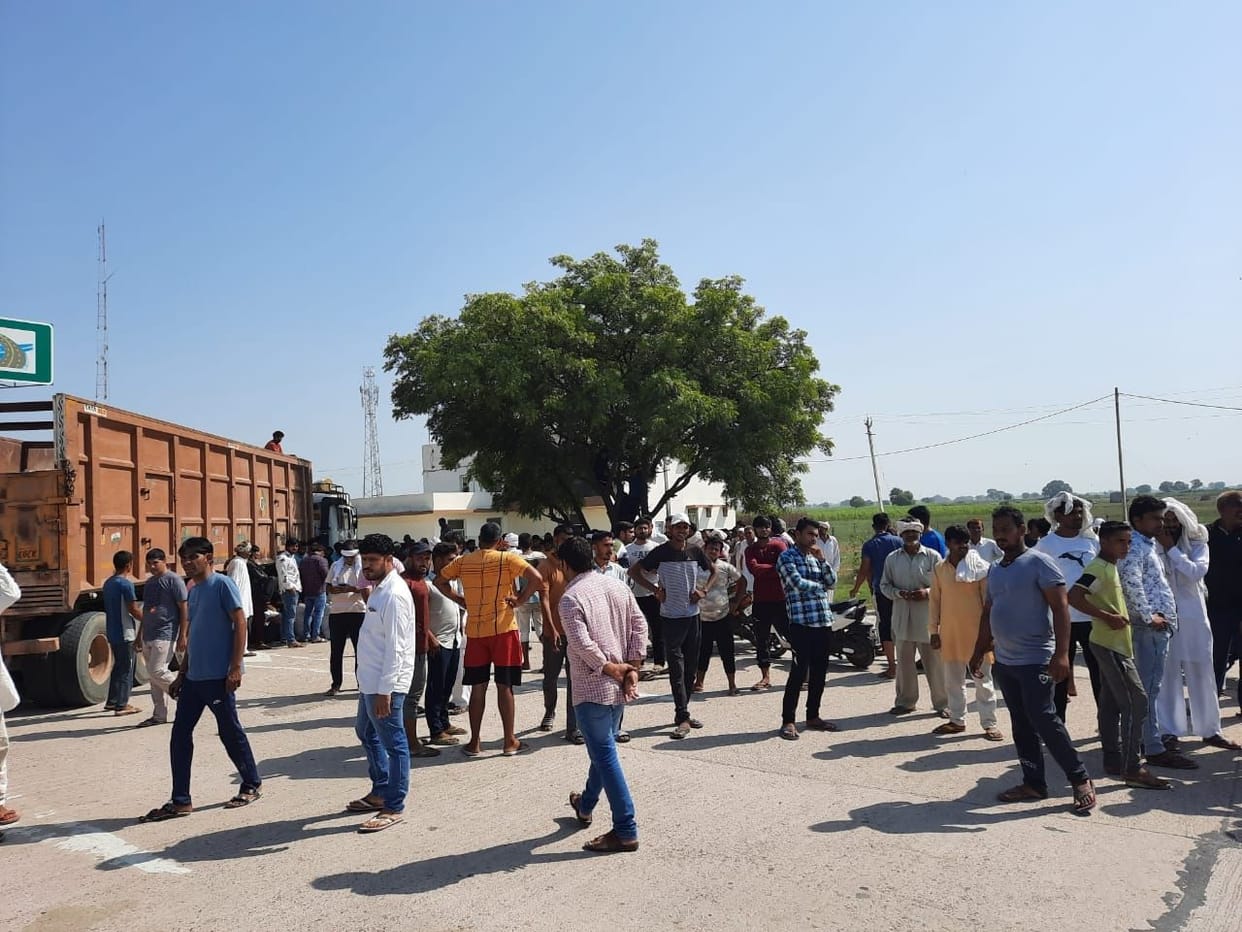 Villagers of Chhara, dissatisfied with the police action, again blocked the highway