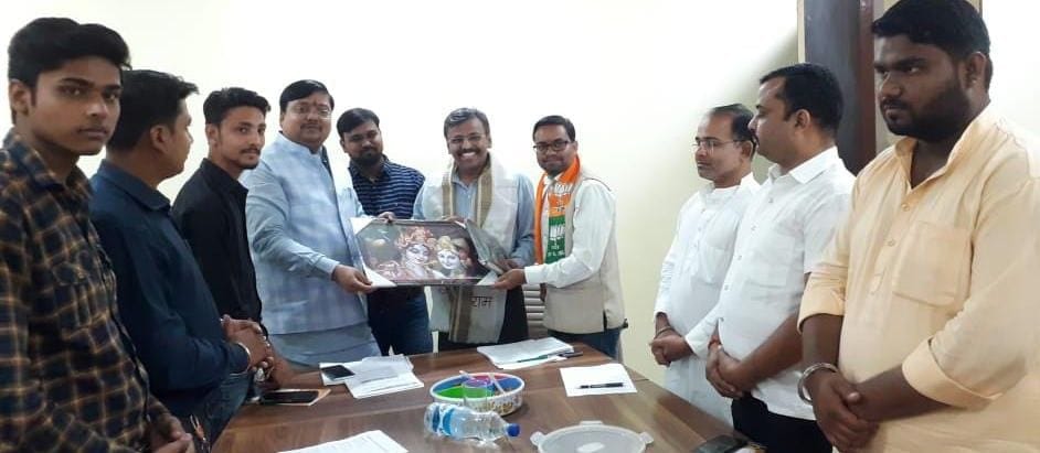 Hathras: BJP will decide the path of Mission 2022 through social media