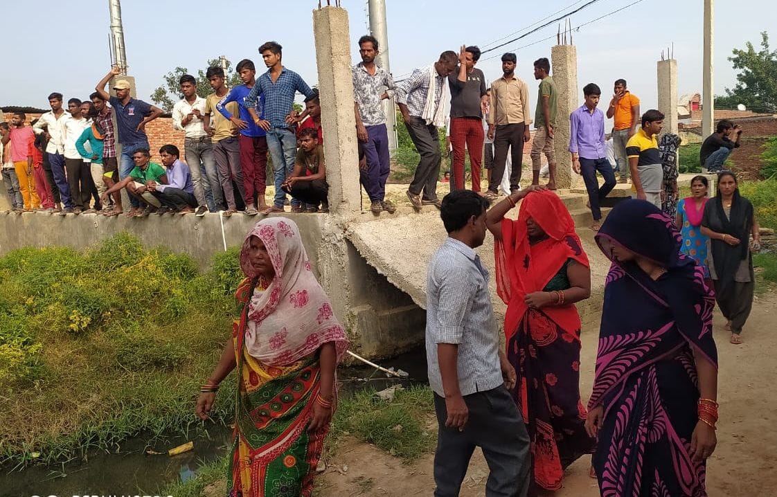 raam baraat dekhane nikale halavaee ka shav mila