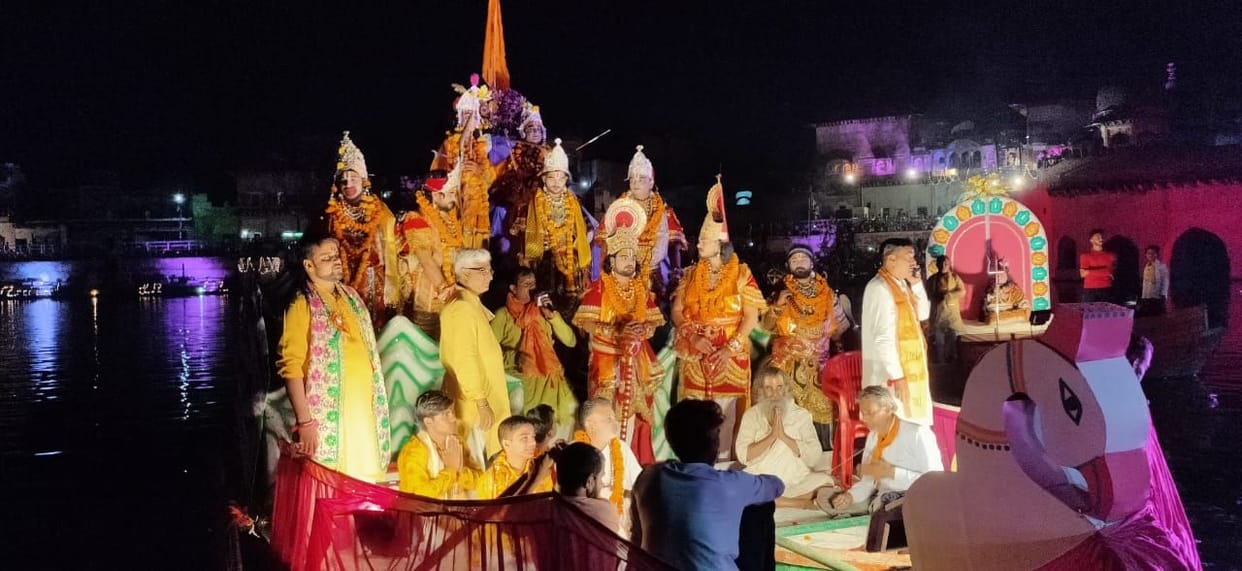Mathura: Setu Bandha Leela staged in Govardhan