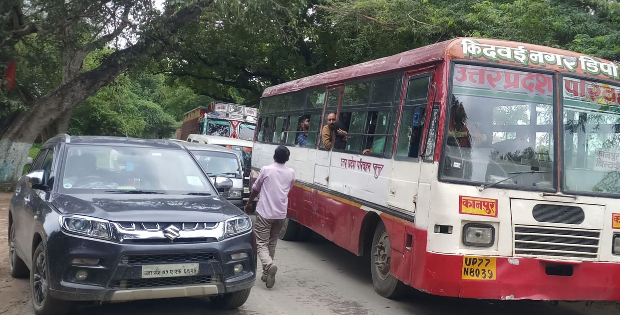 truck's excel broken, jam at state highway for nine hours