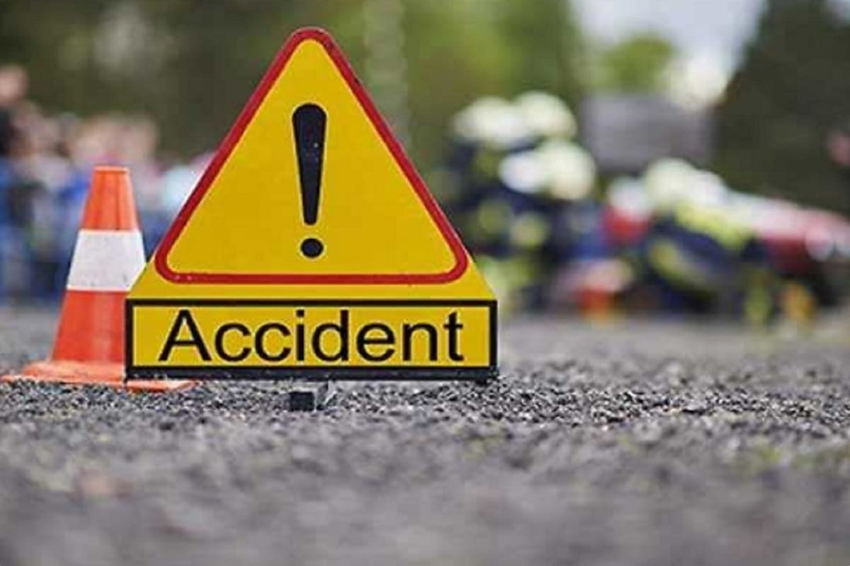 UP News: accident of two car in Saharanpur and eight people has injured including two women