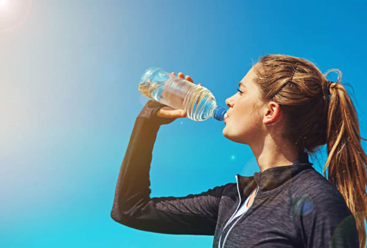 what causes uric acid to increase, how do stress and sugar affect uric acid