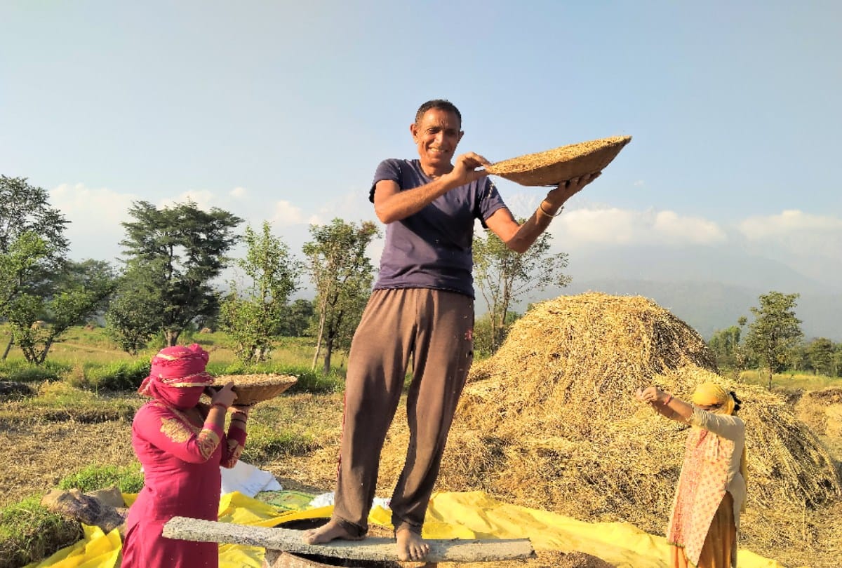 Even after ten months two farmers did not get payment of paddy