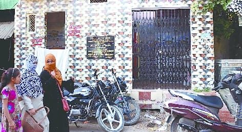 Locks in 'pay and use' toilets... where to go