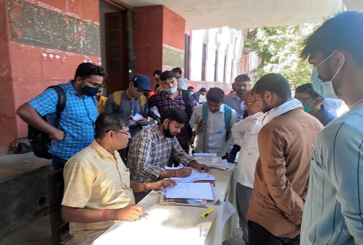 Dbrau Help Desk Solved Only Few Complaints Of Students