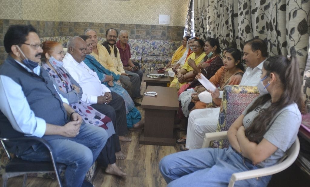 Nahan's elders will visit Kashmir