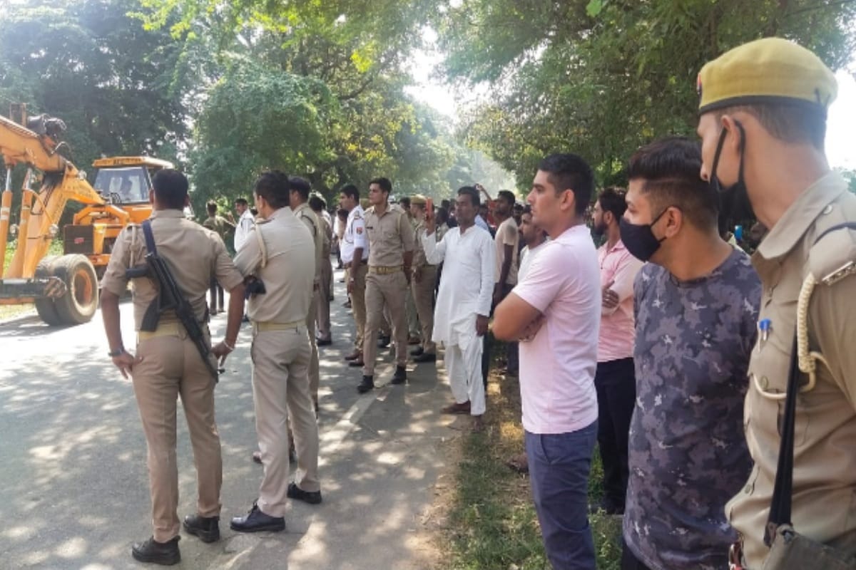 Private and Haryana Roadways buses collision in Bijnor, many injured