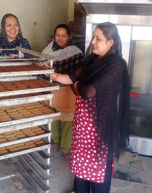 International Rural Women's Day: Work started from flour mill, now the women of the village became a source of inspiration for the bakery