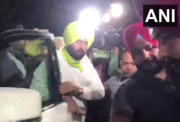 Punjab CM Charanjit Singh Channi arrives at former CM Capt Amarinder Singh farmhouse in Mohali