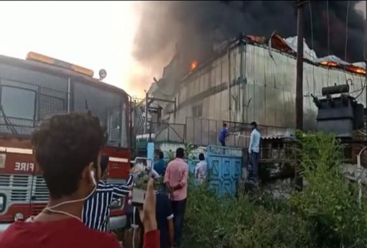 uttarakhand news: huge fire in haridwar plastic factory see photos