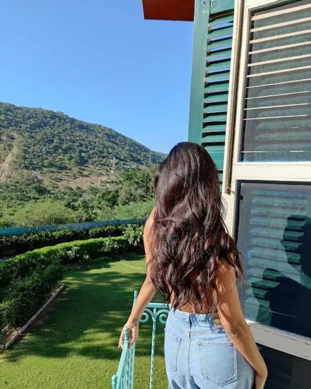 Esha Gupta's topless photo wearing NOTHING but baggy jeans goes viral