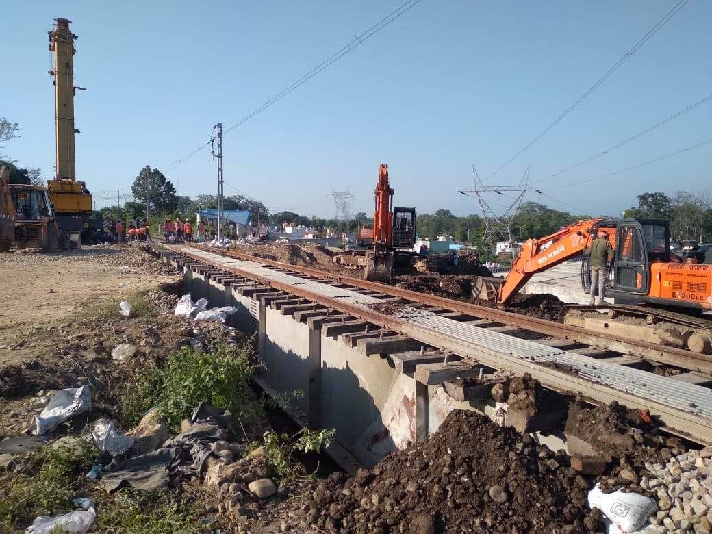 Operation of Ahmedabad Mail and Prayagraj Express affected