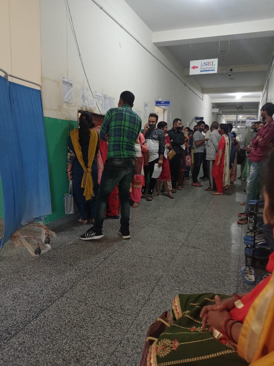 Senior citizens forced to stand in queue for hours at SRL Lab