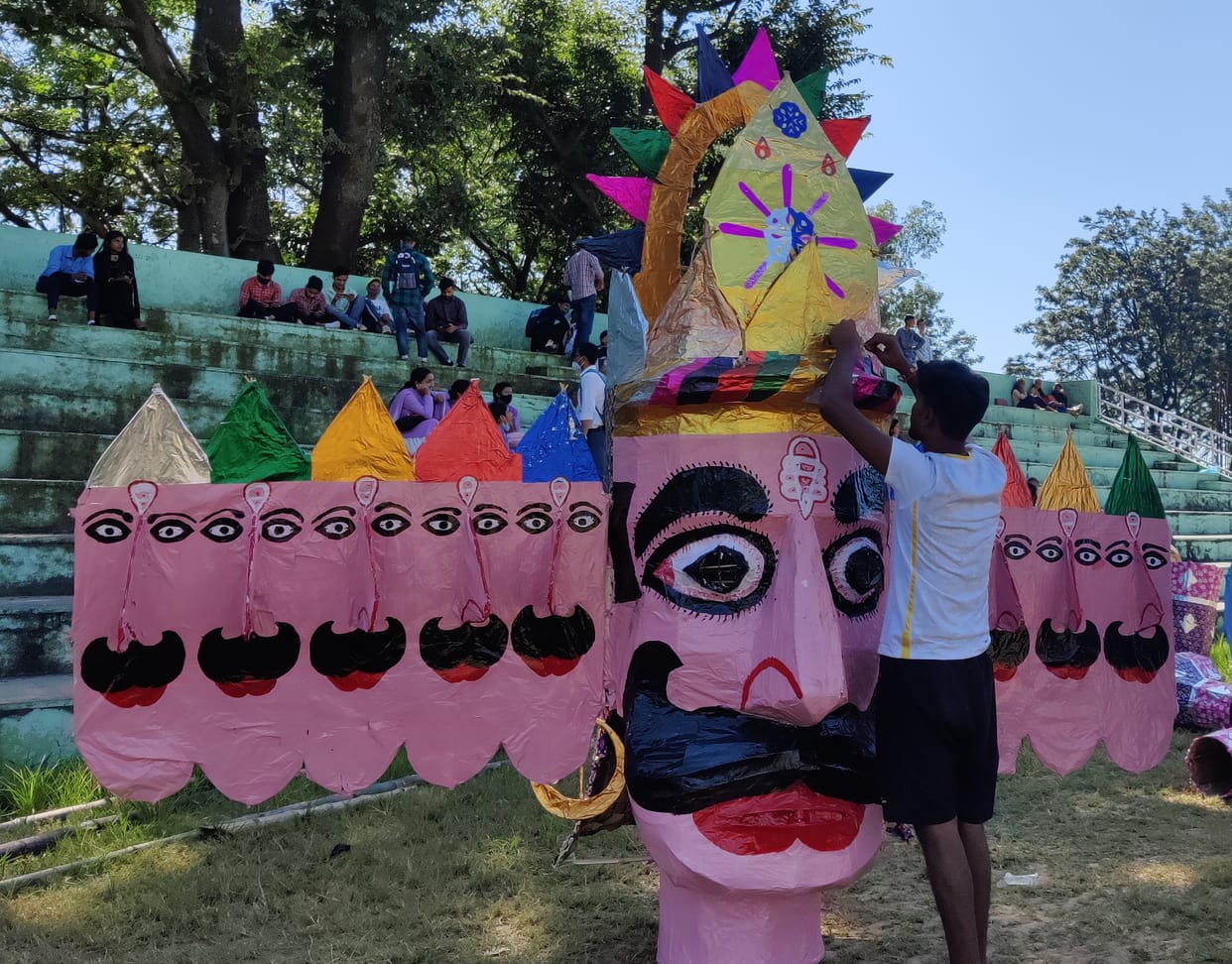 Ravana of 25 feet will burn today in Police Ground Dharamsala