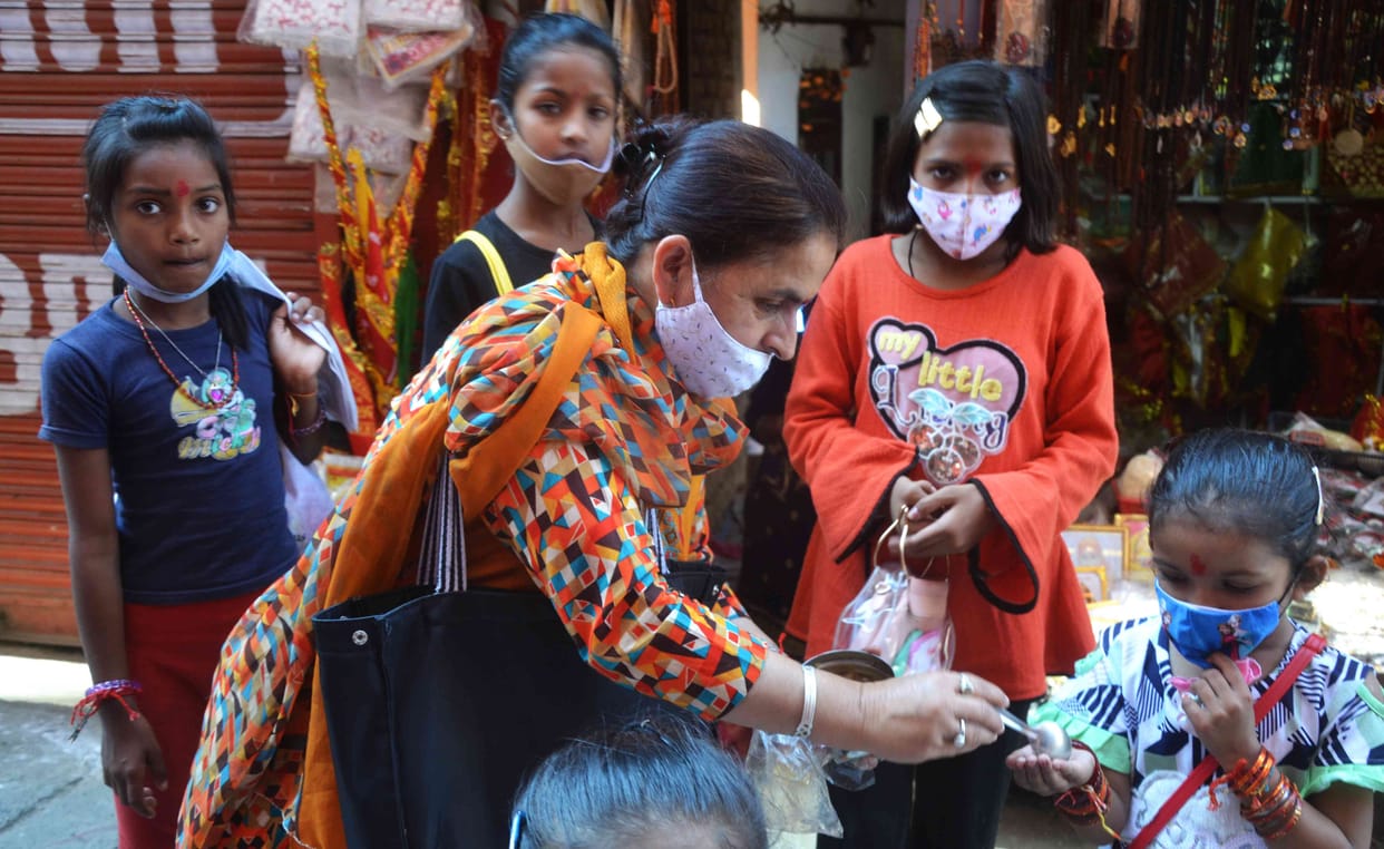 People thronged to Shoolini temple devotees break fast after feeding child girls in Solan