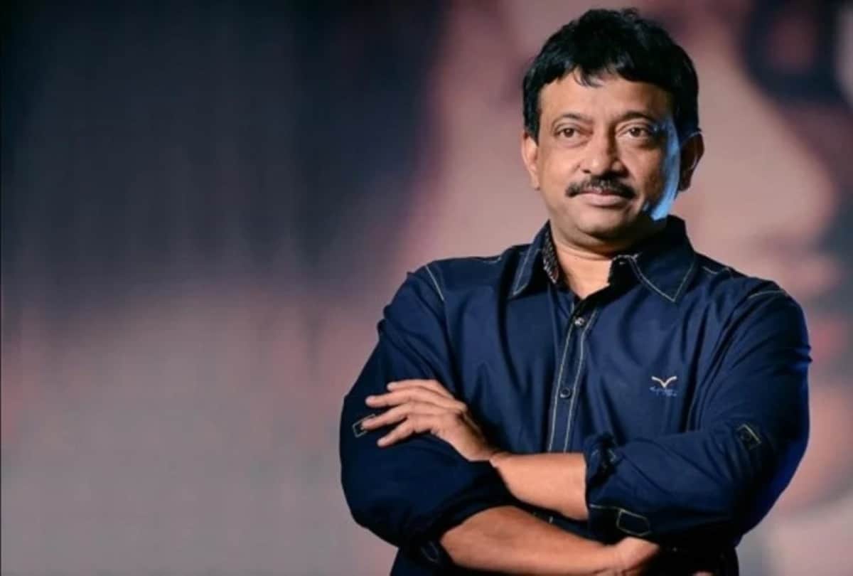 Ram Gopal Varma Dangerous Director Compares himself to apsara rani dog after kissing licking ashu reddy feet