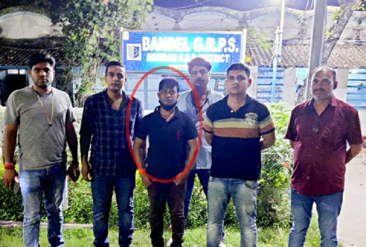 shine city fraud case big success to Varanasi Police absconding accused arrested from Bengal after looting crores of rupees