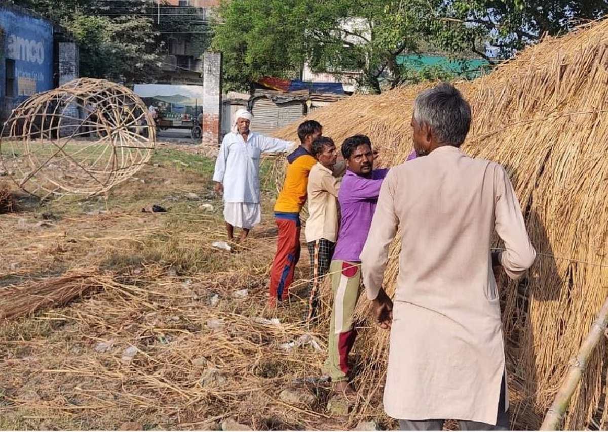 muslim family making ravana effigy of 75 feet high for burnt in jaunpur