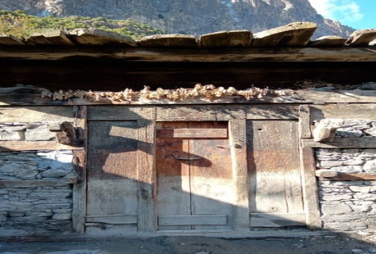 mystery of kalash community of pakistan who lives in hindu kush mountains