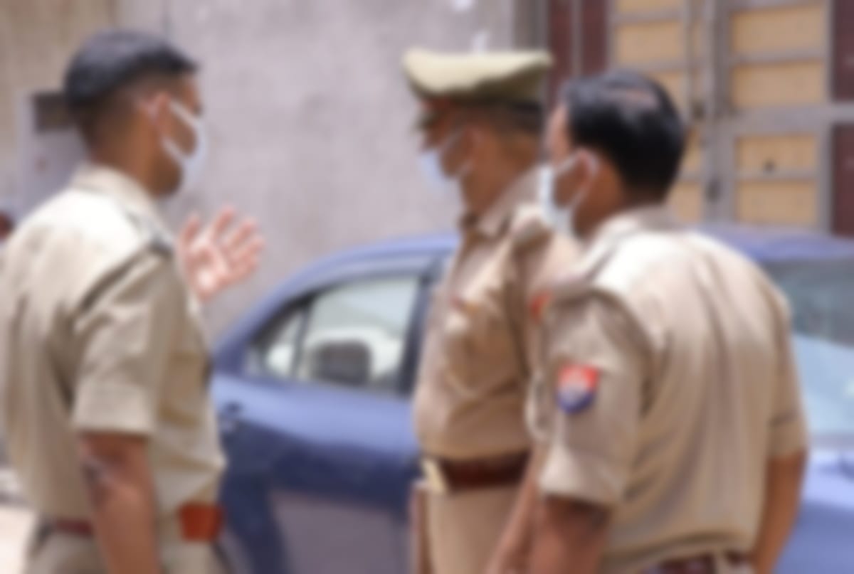 Muzaffarnagar News: Woman policeman attacked by her husband and in-laws for not leaving her job