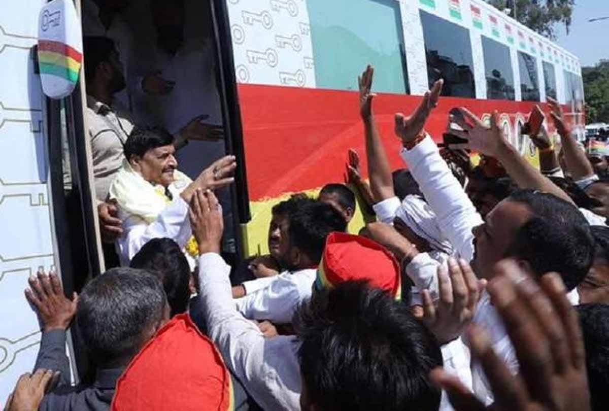 Auraiya reached Praspa's social change Rath Yatra