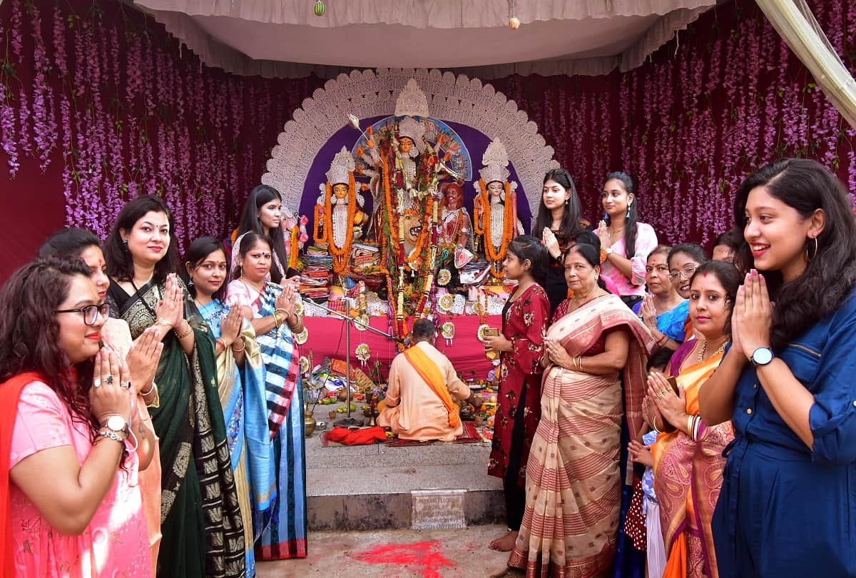 Navratri 2022 Do Not Wear These Outfits In Navratri