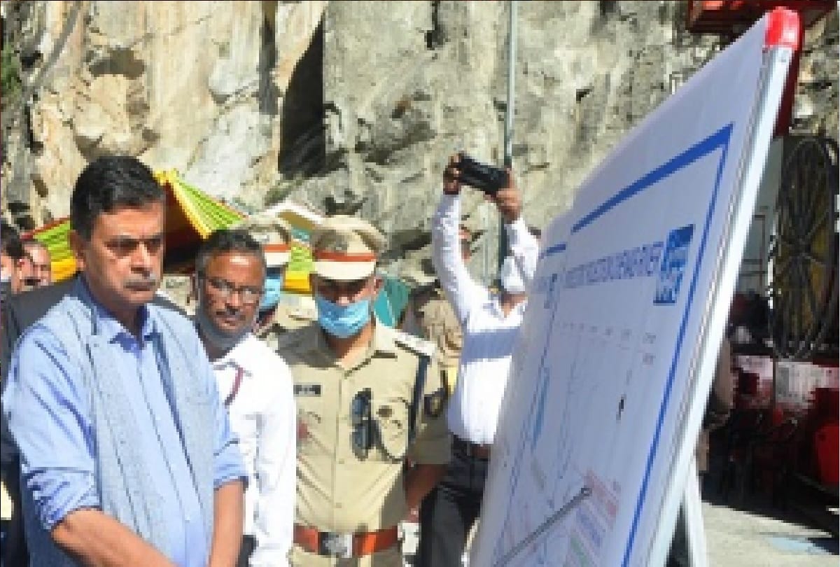Union Minister RK Singh said in next few days Jammu and Kashmir will become state with surplus electricity