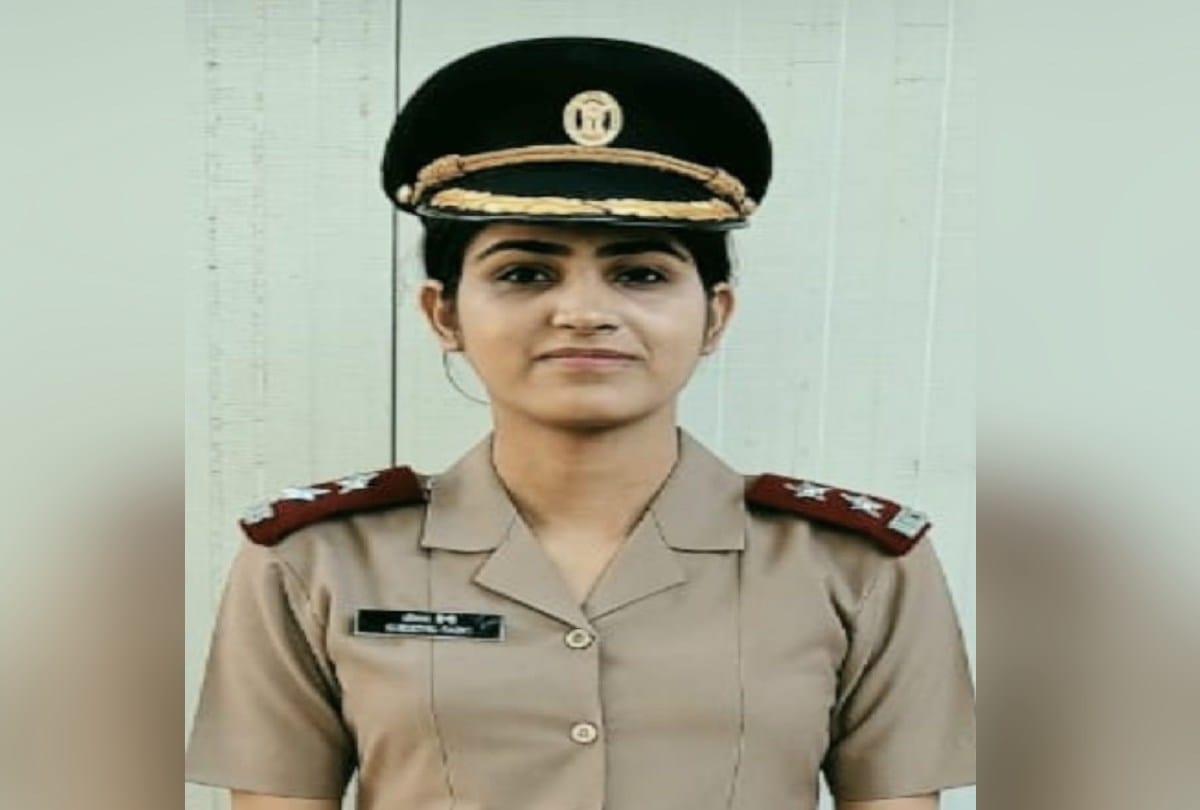 Sheetal saini of Himachal's Una became a lieutenant in the army