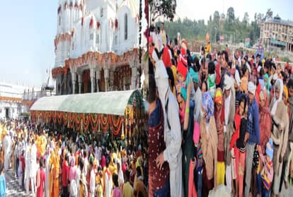 Shardiya Navratri: More than 80 thousand devotees bowed their heads in Shaktipeeths on Navami