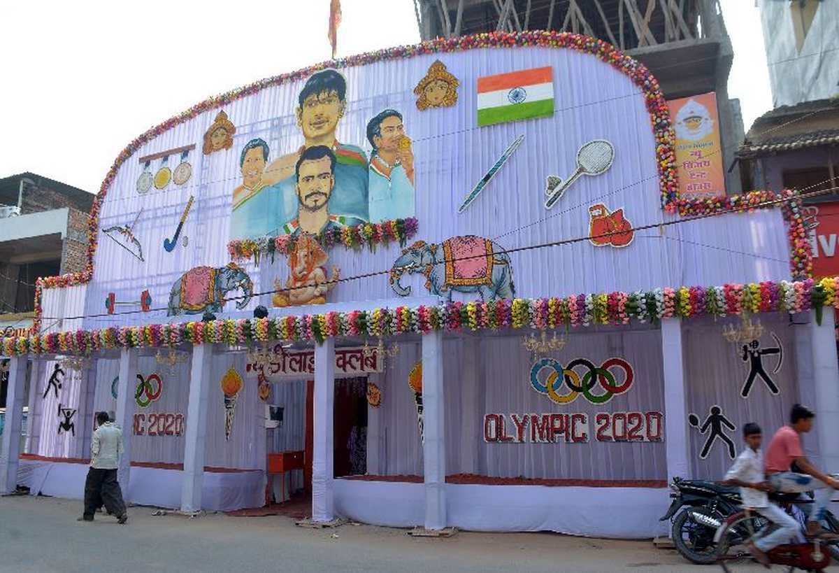 Navratri 2021: Maa Durga pandals of Shiva city Kashi increased in evening devotees 