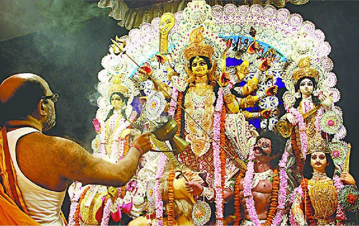 Navratri 2021: Maa Durga pandals of Shiva city Kashi increased in evening devotees 