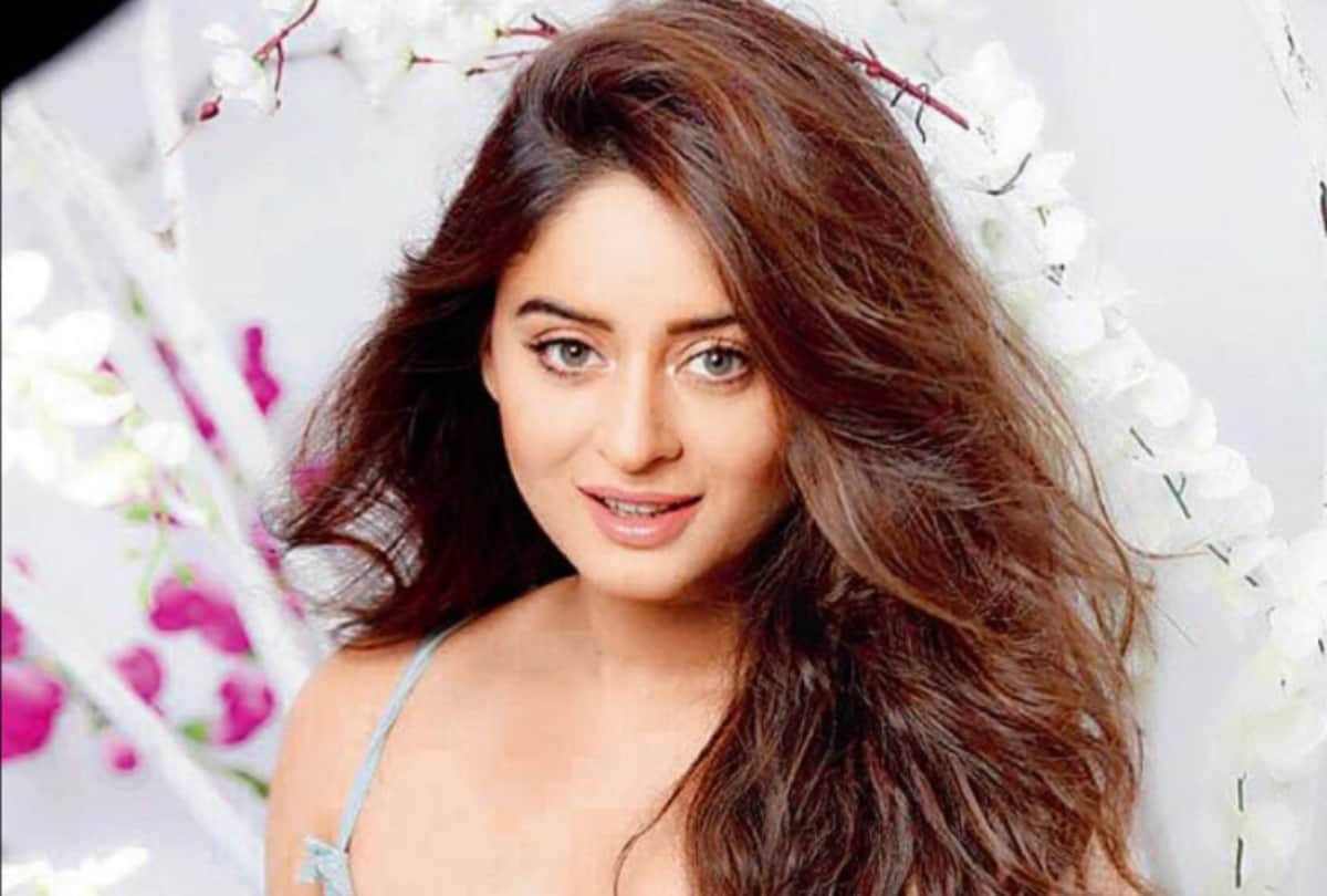 Jay Bhanushali Mahi Vij cook arrested by police who threatens to stab actress daughter