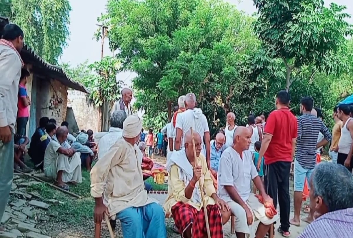 teenager drowned in river while taking bath in bhadohi
