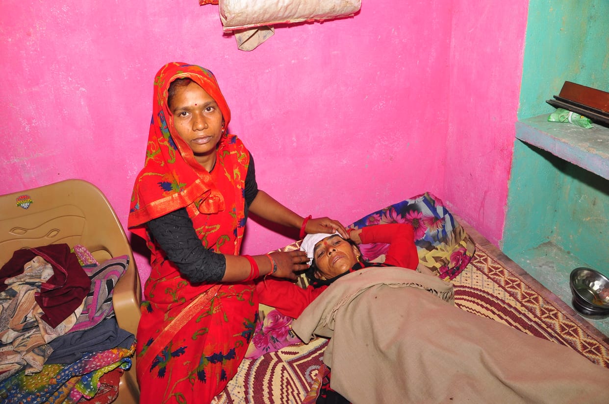 In Nayakheda, 70 percent of the population is sick, the families of the family holding the bed
