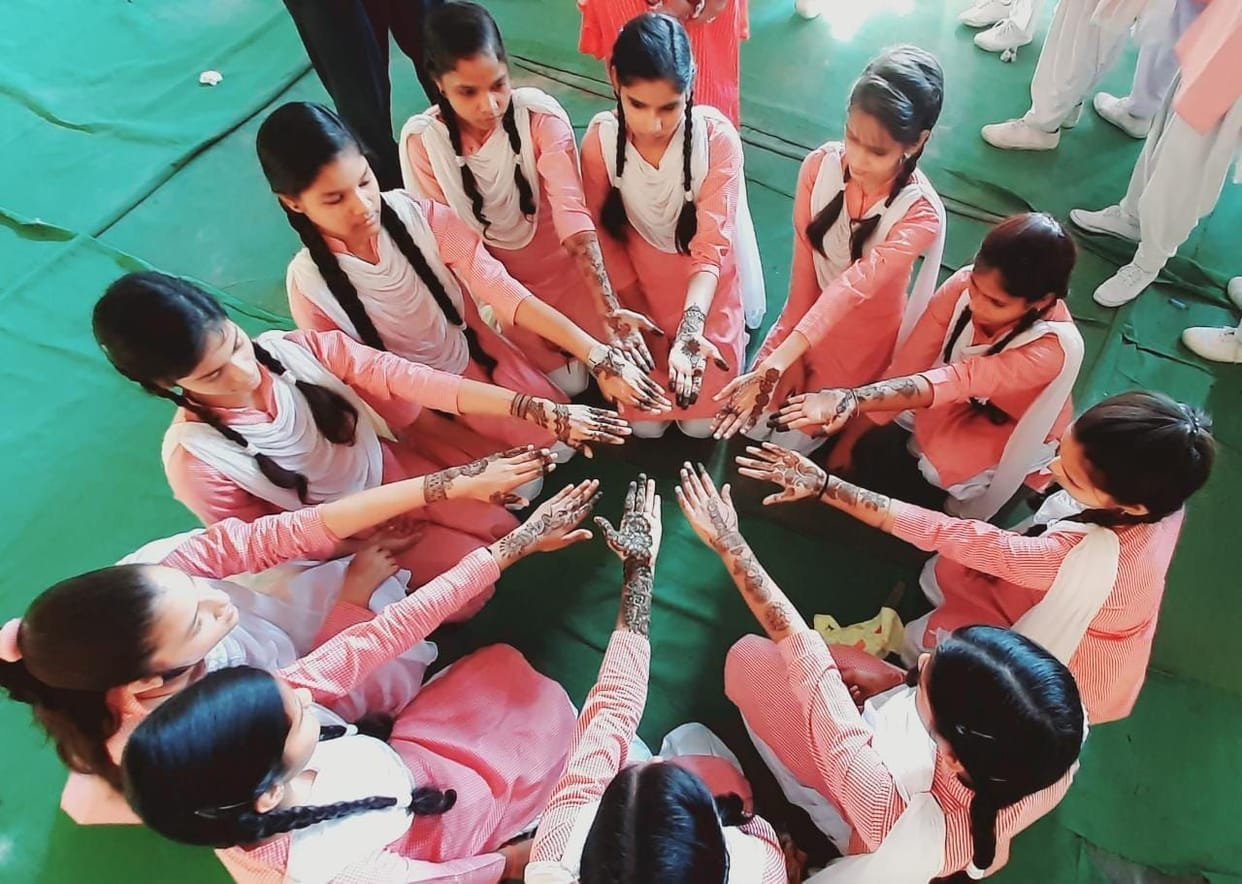 Anupriya, Vaishnavi and Deepti first in Mehndi competition