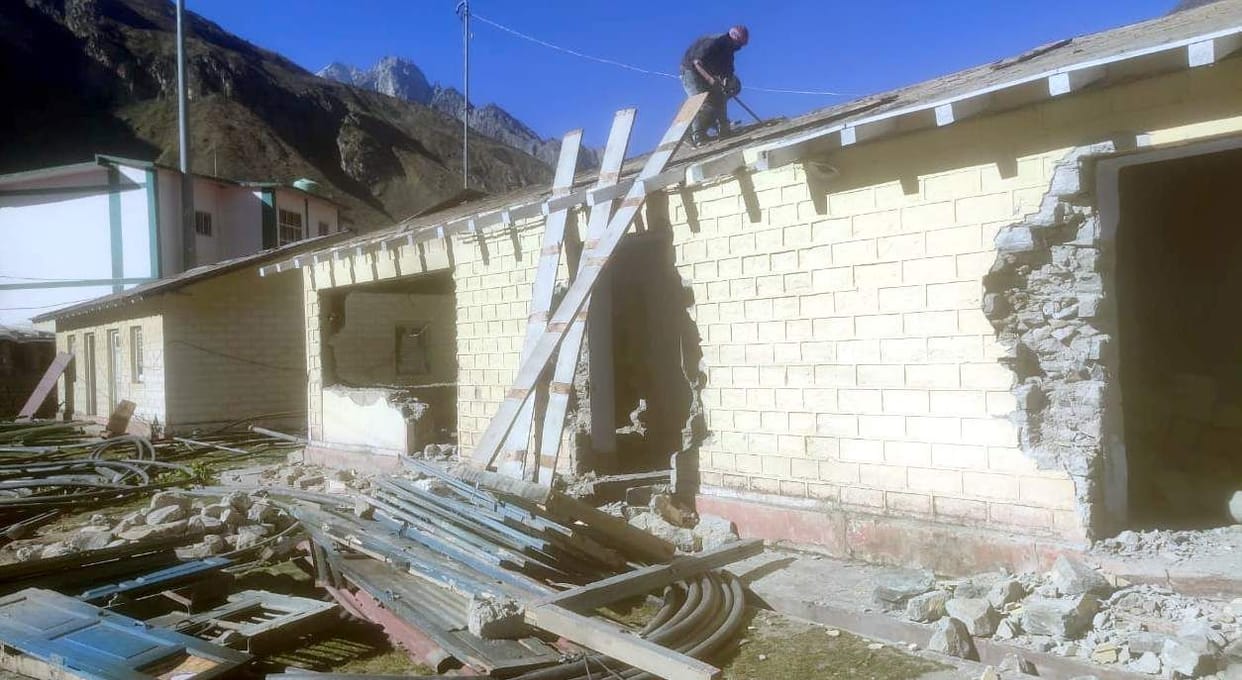 Demolition of government buildings started in Badrinath under the master plan
