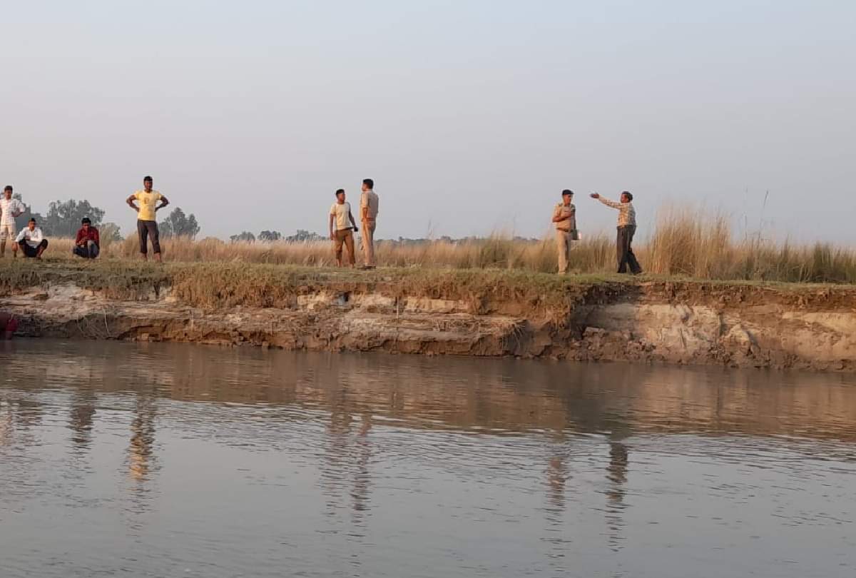Firozabad four devotees drowned in Ganga during idol immersion in Budaun